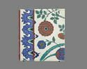 Carreau à décor de tulipes et de roses et aux tiges formant des mandorles, image 1/2