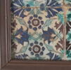 Carreau aux rosettes et oeillets formant un réseau cruciforme, image 2/2