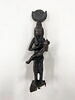 figurine d'Isis allaitant, image 1/4