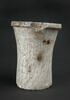 vase, image 3/3