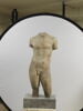 statue ; fragment, image 1/3