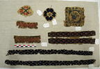 bande décorative d'habillement ; tabula ; fragment, image 2/2