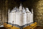 Maquette décor du château de Charles V, image 1/13