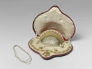 Parure : collier, peigne diadème, fermoirs de bracelet, pendants d'oreilles, image 1/2
