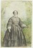 Femme vêtue d'une robe à crinoline grise, devant un bosquet, image 1/2