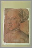 Portrait en buste de jeune femme, portant un chignon natté, image 2/2