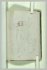 Figure ailée peignant sur un mur le profil d'une femme, image 2/2