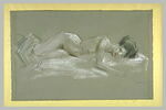 Femme nue couchée sur le côté gauche, les jambes recouvertes d'une étoffe, image 2/2