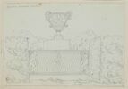 Vase sur un sarcophage antique, image 1/2